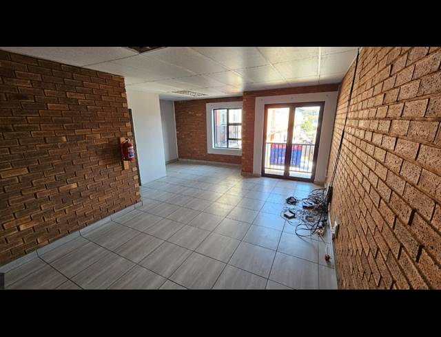 613M² WAREHOUSE FOR SALE IN HENNOPSPARK